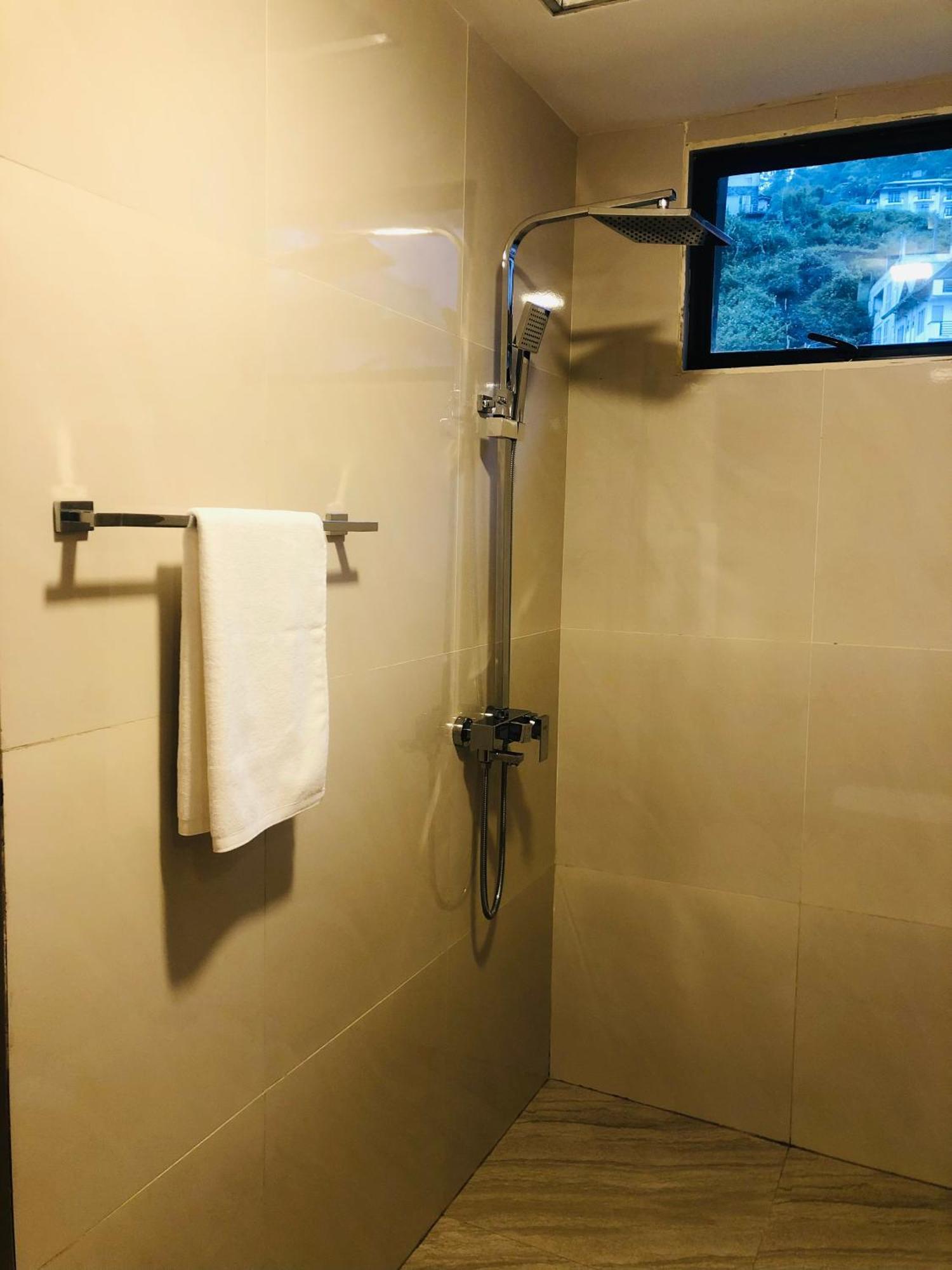 R21 Nuwara Eliya Hotel ภายนอก รูปภาพ